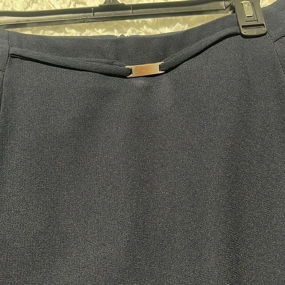 NYGARD WOMANS MIDI A LINE NAVY SKIRT, SIZE 18 NWT. - Picture 5 of 8